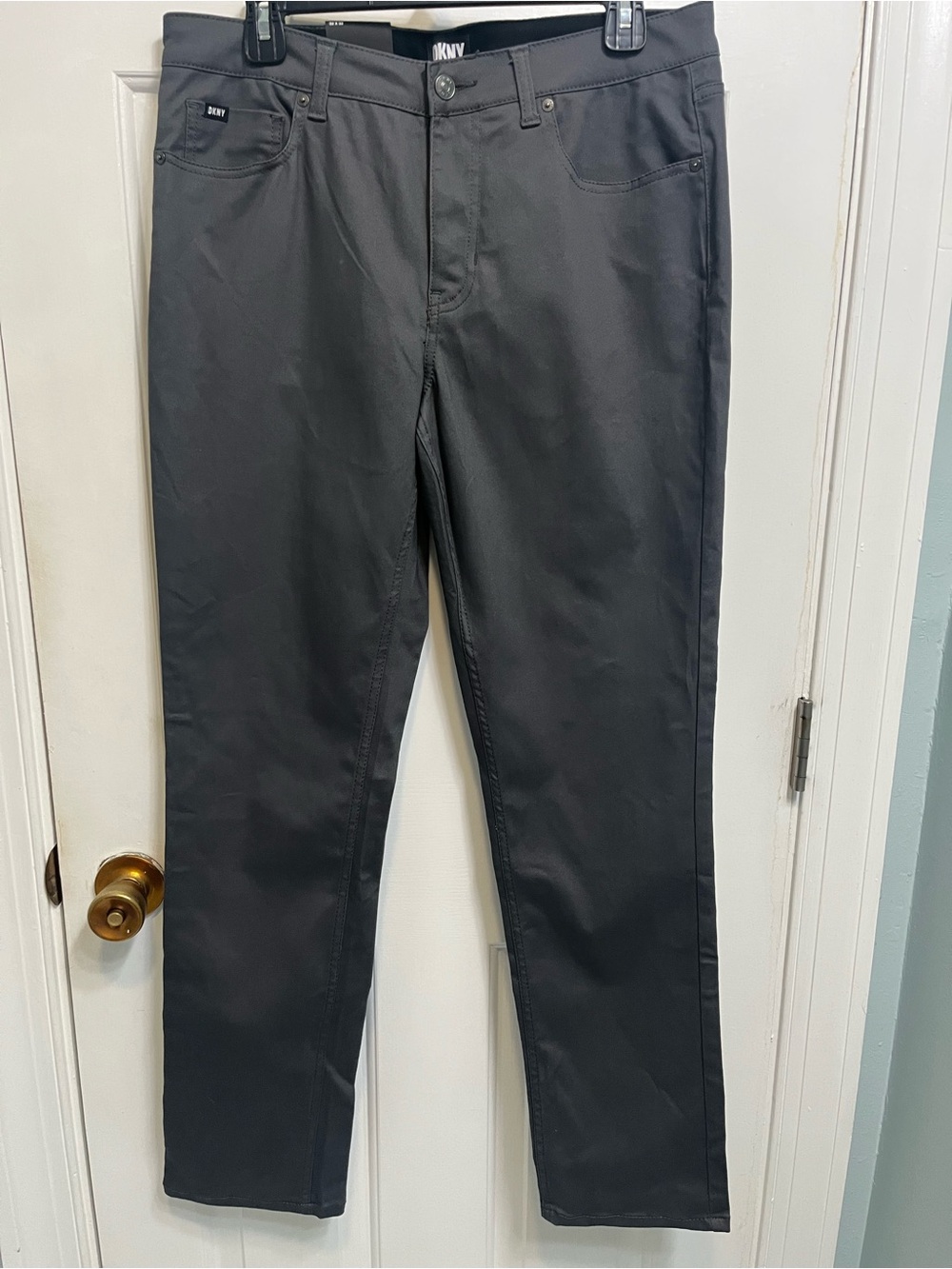 NWT DKNY Stanton Slim Fit Ultimate Stretch Pants Men's 33x30 Charcoal